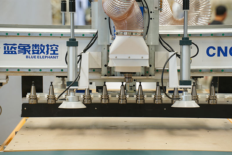 數(shù)控開料機