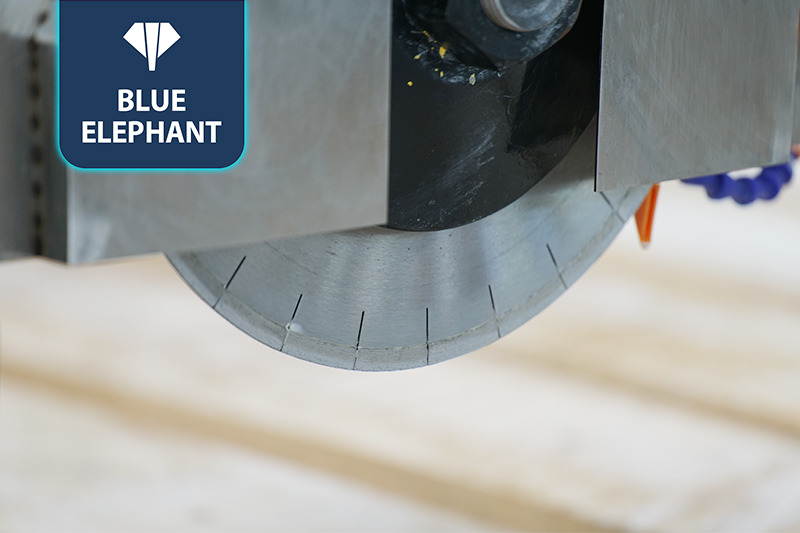 4+1數(shù)控橋切鋸