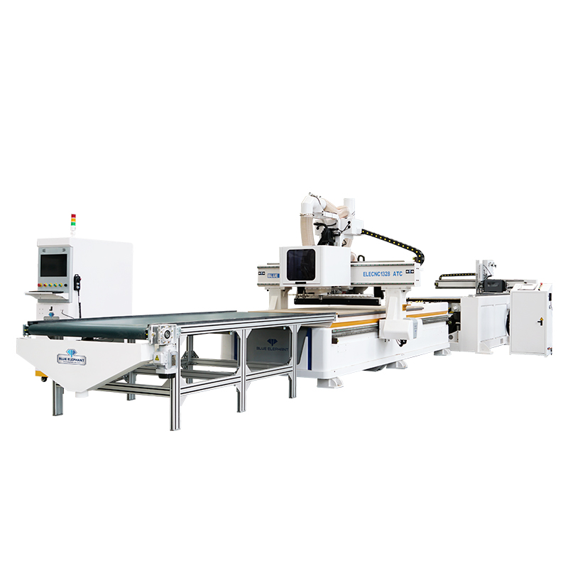 EK2直排換刀加工中心+上下料貼標